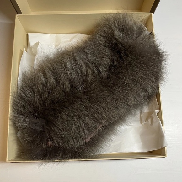 RARE Louis Vuitton Ladies FOX FUR Leopard Print Silk Collar Scarf Stephen Sprous - Picture 3 of 3